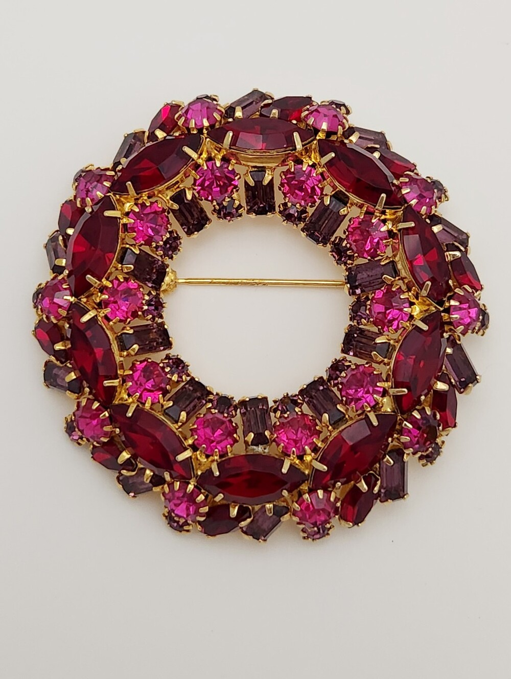 Vintage Castlecliff Rhinestone Circle Wreath Brooch Pin Red Pink Purple Gold VTG